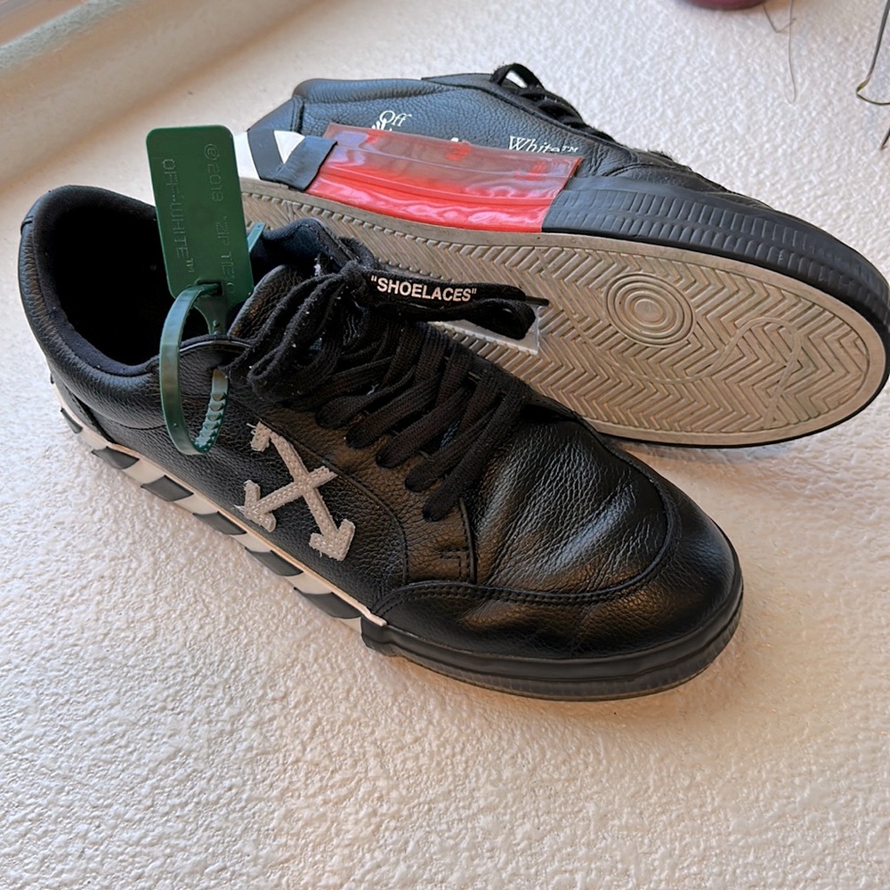 Off White Vulcanized Leather Shoes